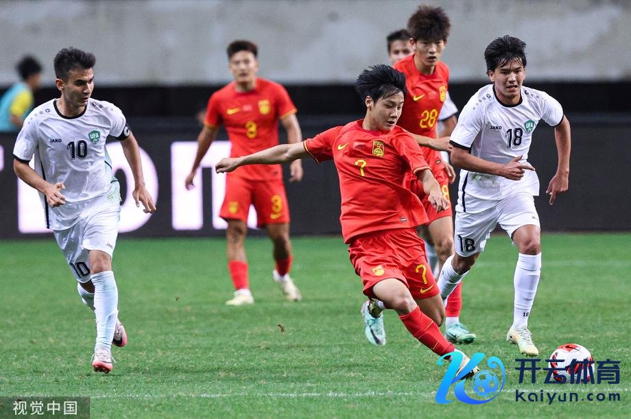 [图]海外后生足球邀请赛 U19国足0-0乌兹别克斯坦半岛·综合体育